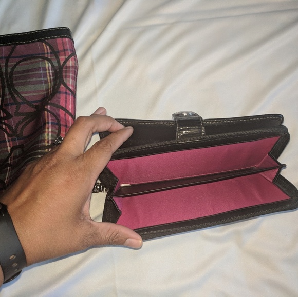 Coach purse & Wallet - Picture 3 of 7